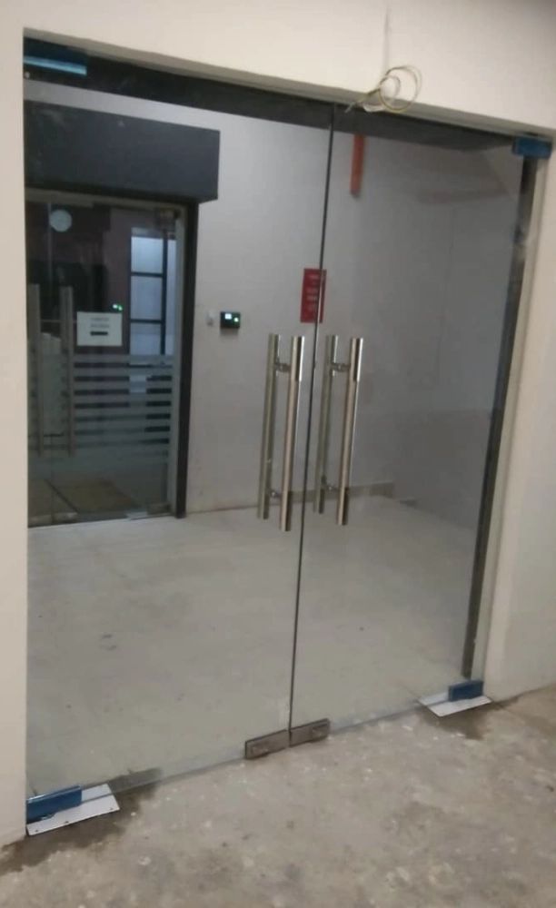 Need Professional Tempered Glass Door Installation Services in Malaysia?